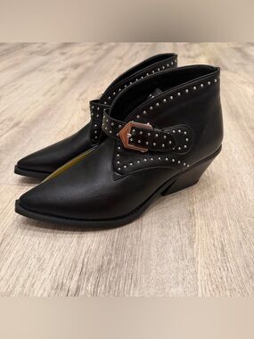 NWT Seven‎ Black Studded Ankle Boots Size 9 Western Buckle
